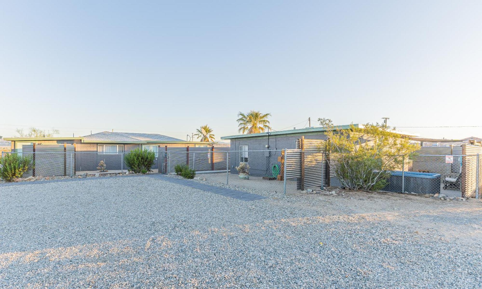 The Cactus Villas at Joshua Tree: Desert Oasis with Pool & Hot Tub Twentynine Palms Room photo